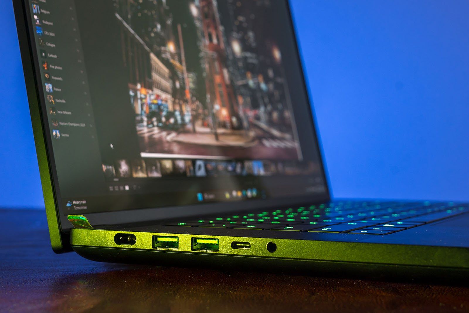 Razer Blade 16 ports