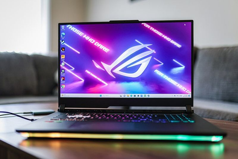 Screen on the Asus ROG Strix G17.